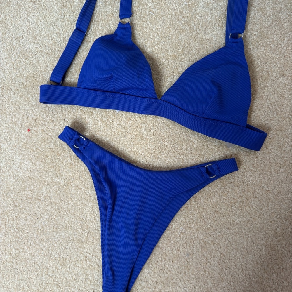 H&M Vibrant Blue Bikini Top
